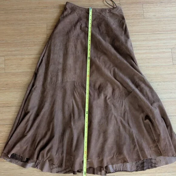 Suede Vintage Burberry Skirt - Picture 4 of 8